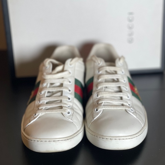 Women’s Gucci Ace Sneaker with Bee - Picture 2 of 5